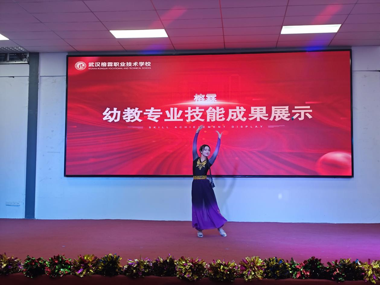 5e19b749cca9b104de92ffa07e18d723.png 5e19b749cca9b104de92ffa07e18d723.png